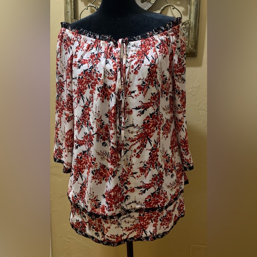 White House Black Market Off The Shoulder Floral Top